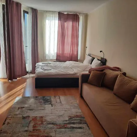 Apartment тайната - The Secret *
