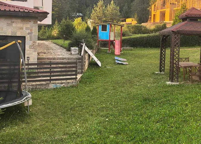 тайната - The Secret Apartment