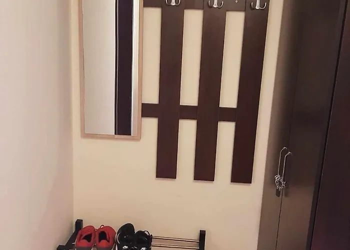 тайната - The Secret Apartment *