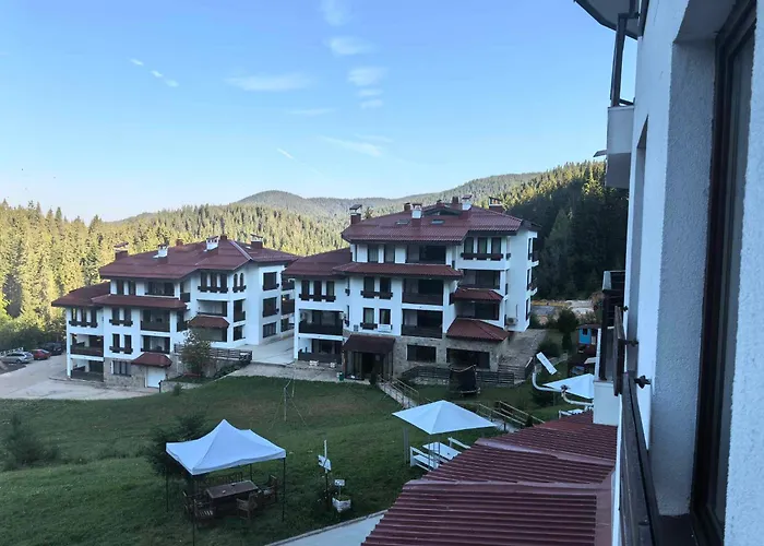 тайната - The Secret Apartment *